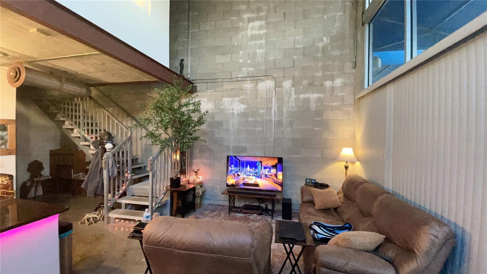 Image 10 of 16 For 2515 Sw 35th Place 120