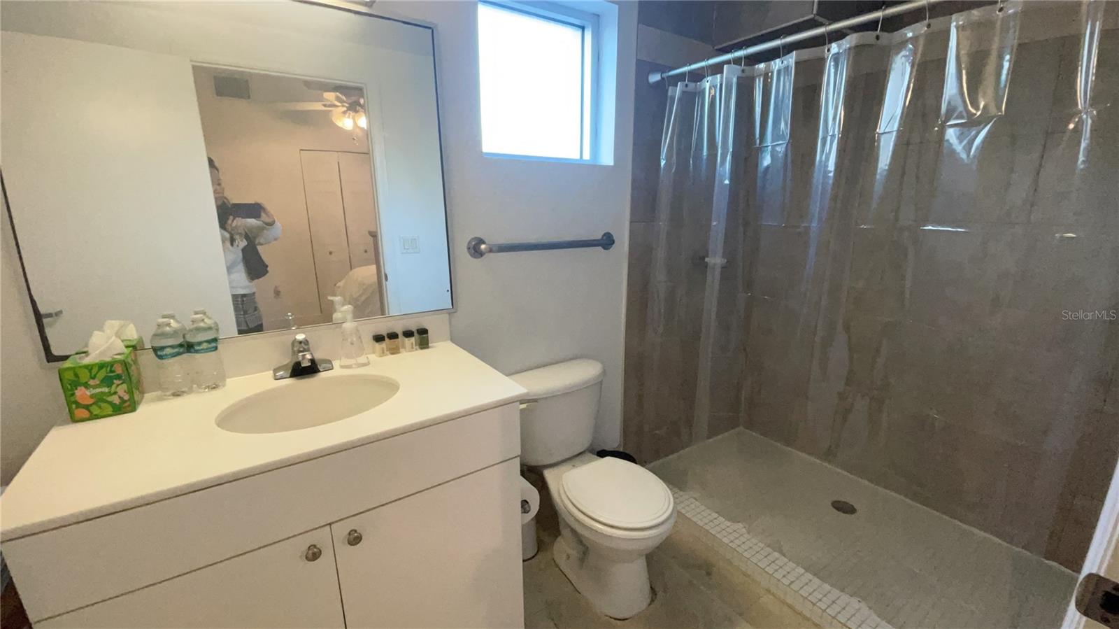 Image 15 of 16 For 2515 Sw 35th Place 120