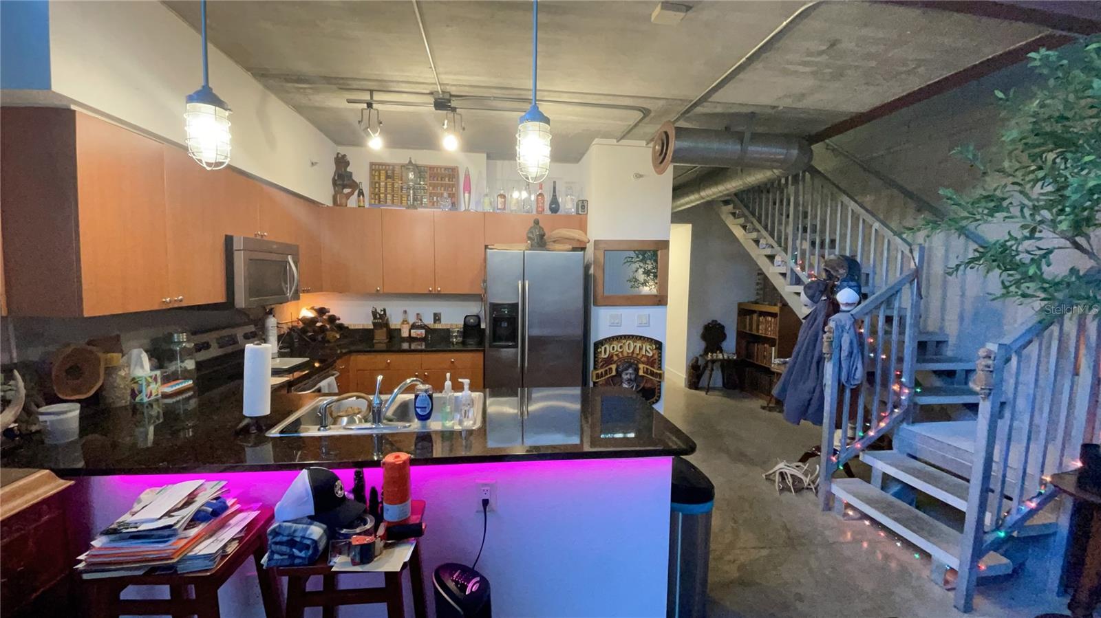 Image 2 of 16 For 2515 Sw 35th Place 120