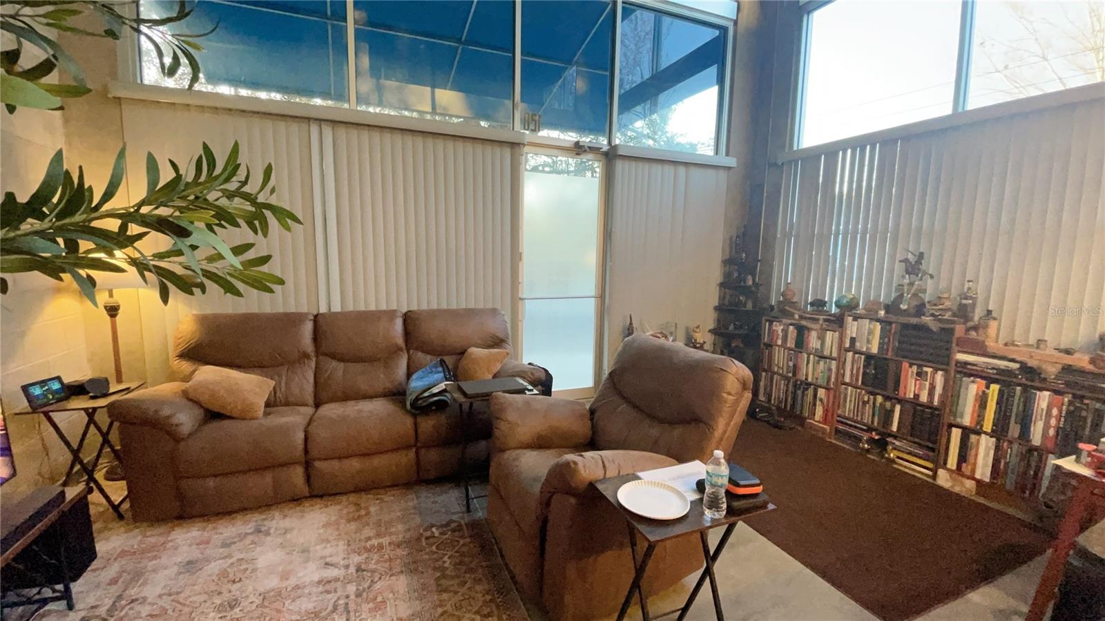 Image 4 of 16 For 2515 Sw 35th Place 120