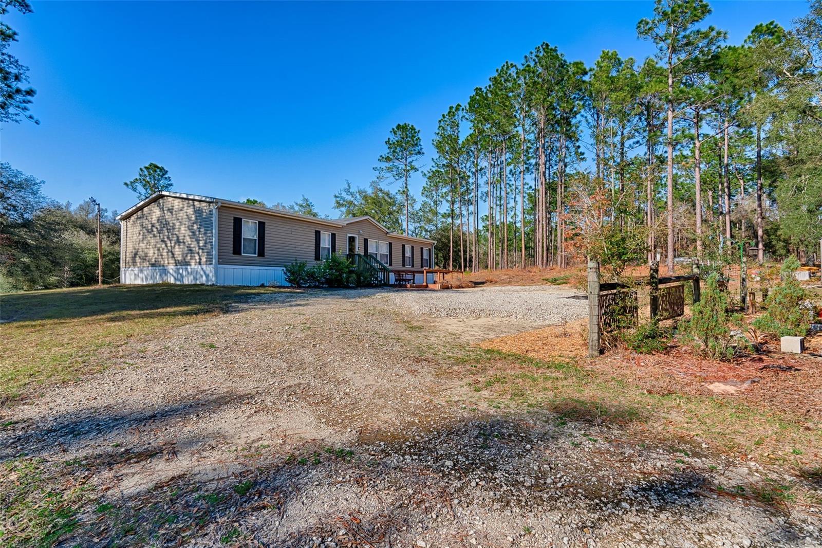 Image 25 of 42 For 152 Piper Drive