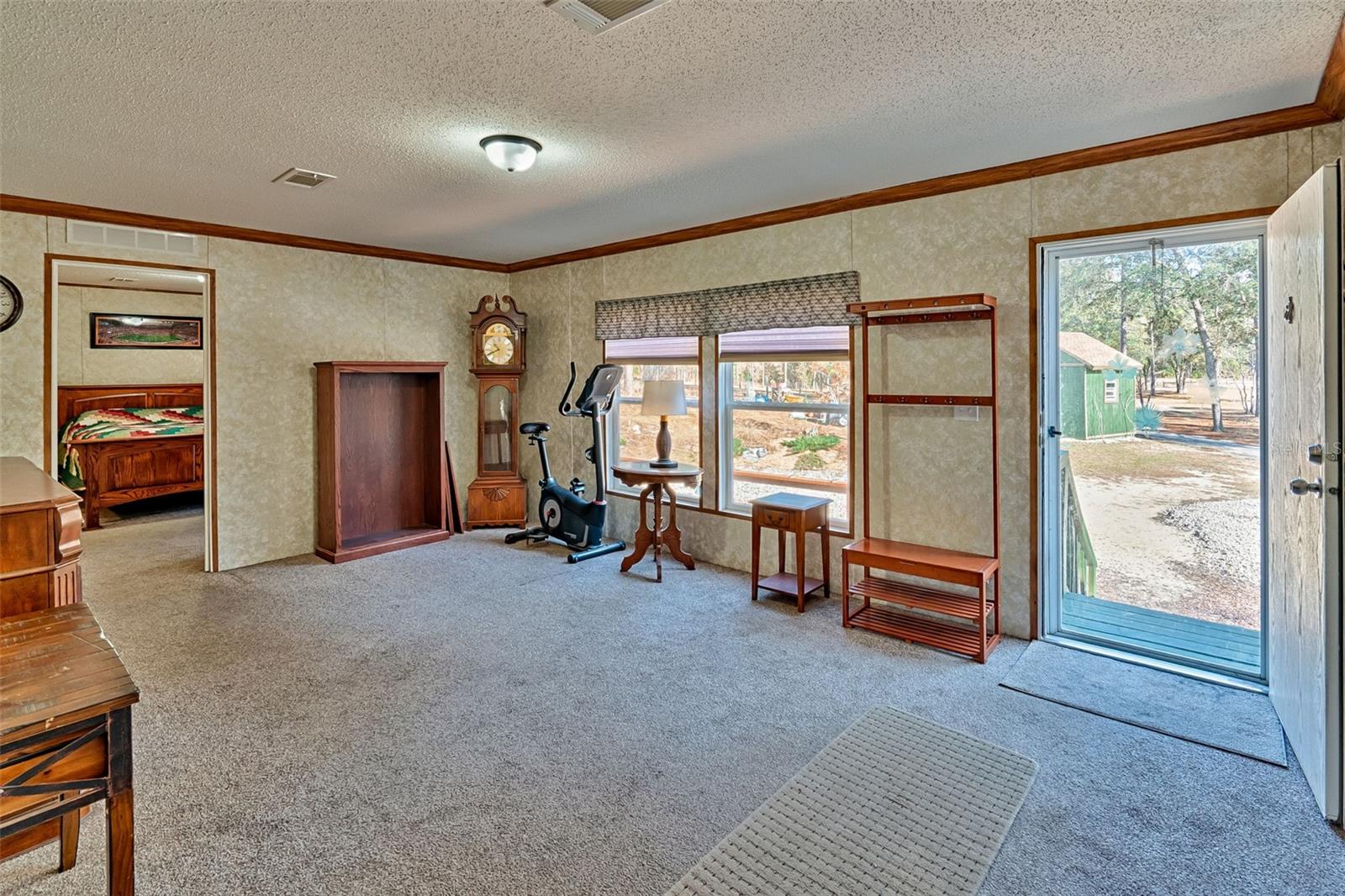 Image 5 of 42 For 152 Piper Drive