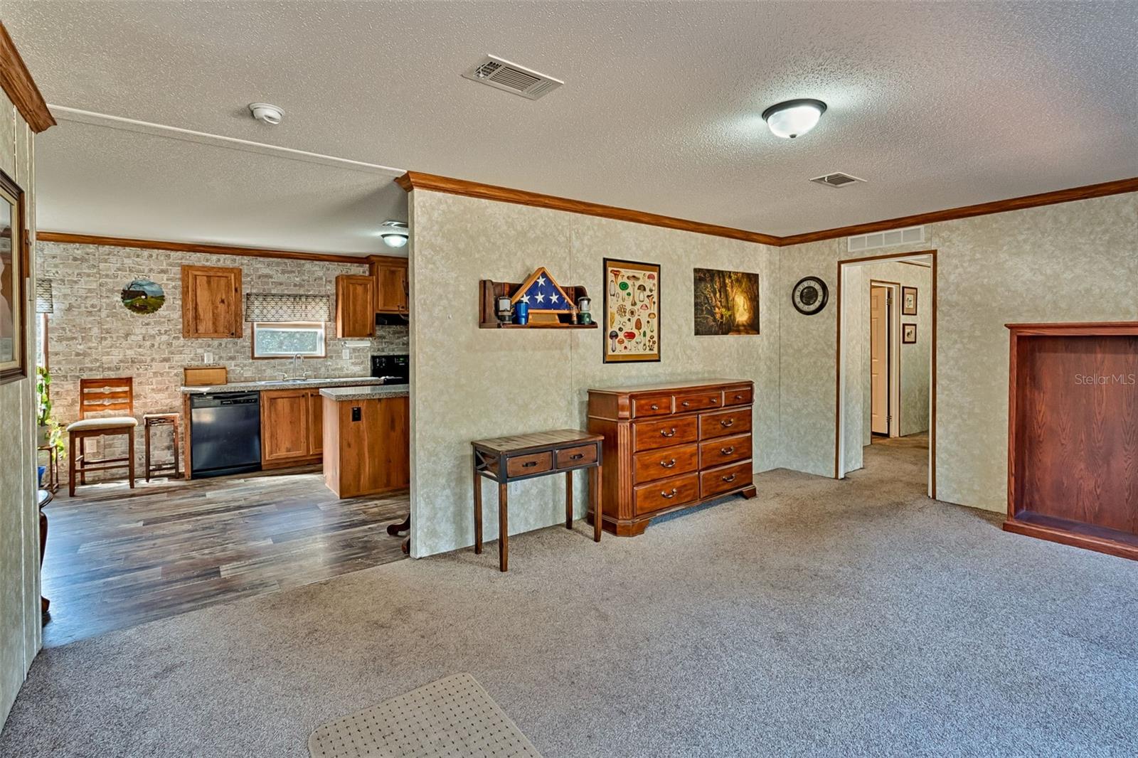 Image 6 of 42 For 152 Piper Drive