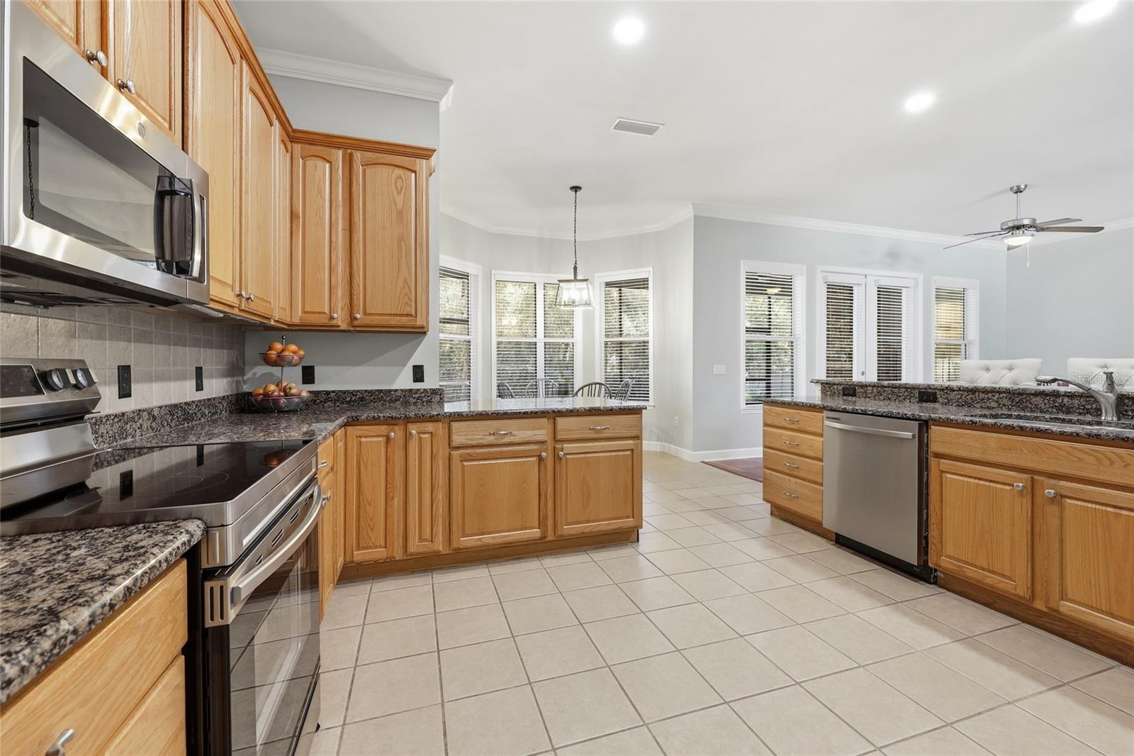 Image 4 of 40 For 6465 88 Terrace