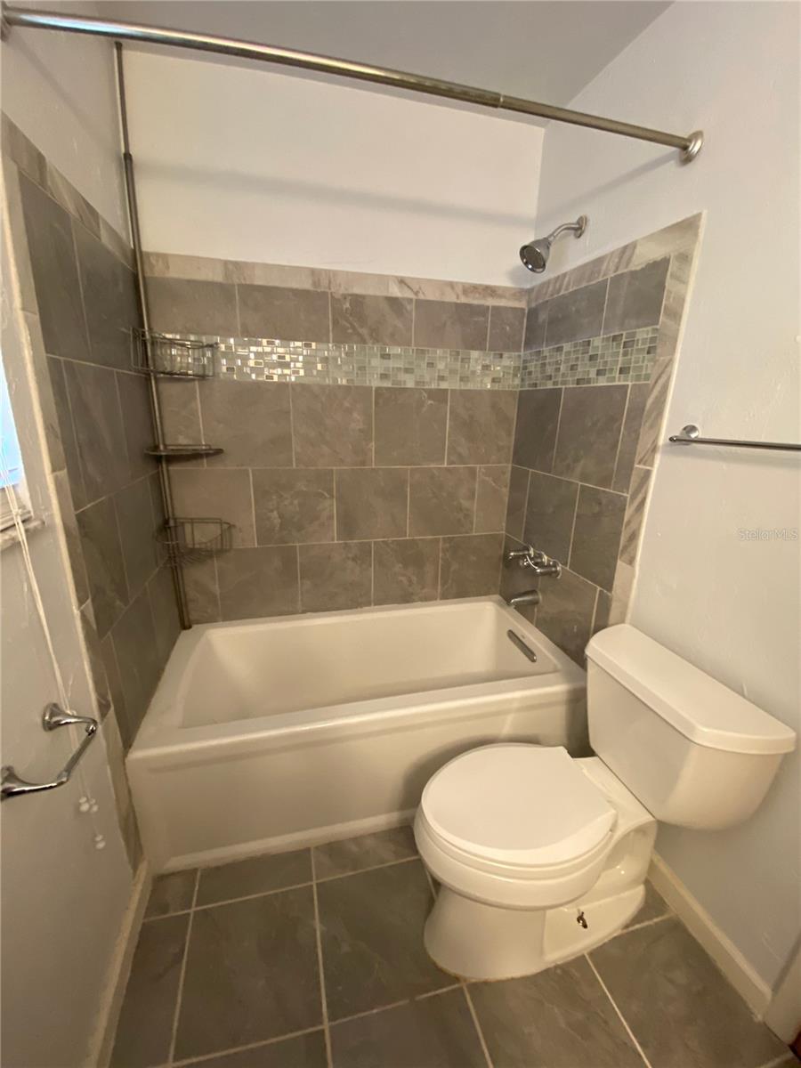 Image 16 of 20 For 2508 35th Place F32