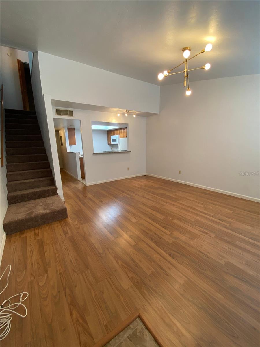 Image 3 of 20 For 2508 35th Place F32