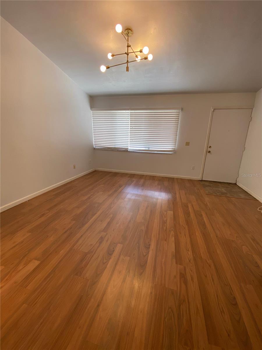 Image 4 of 20 For 2508 35th Place F32