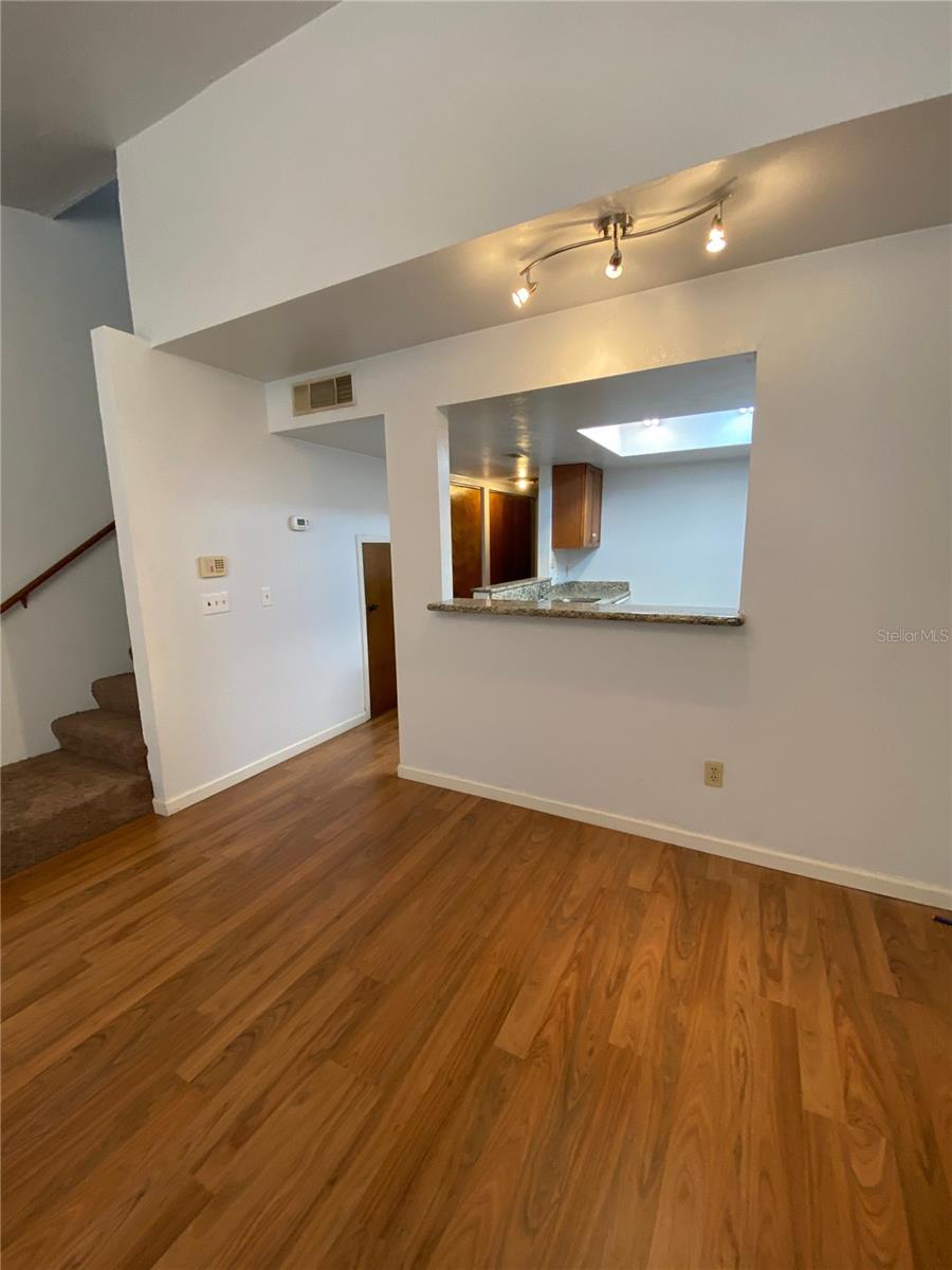 Image 5 of 20 For 2508 35th Place F32