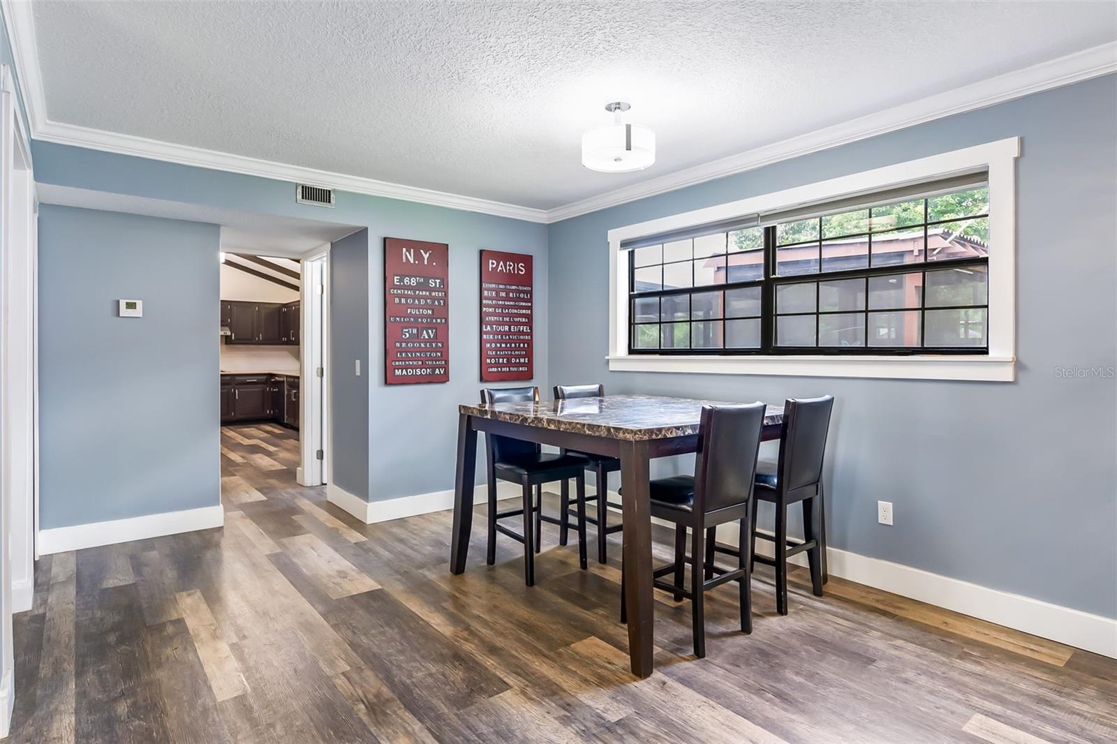 Image 11 of 47 For 102 Thicket Lane