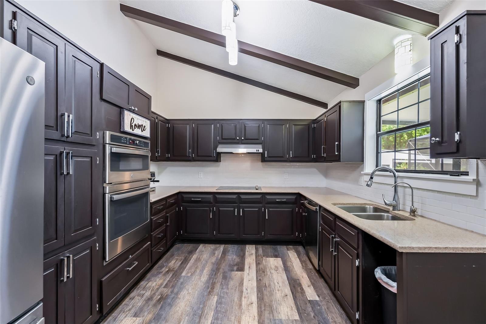 Image 12 of 47 For 102 Thicket Lane