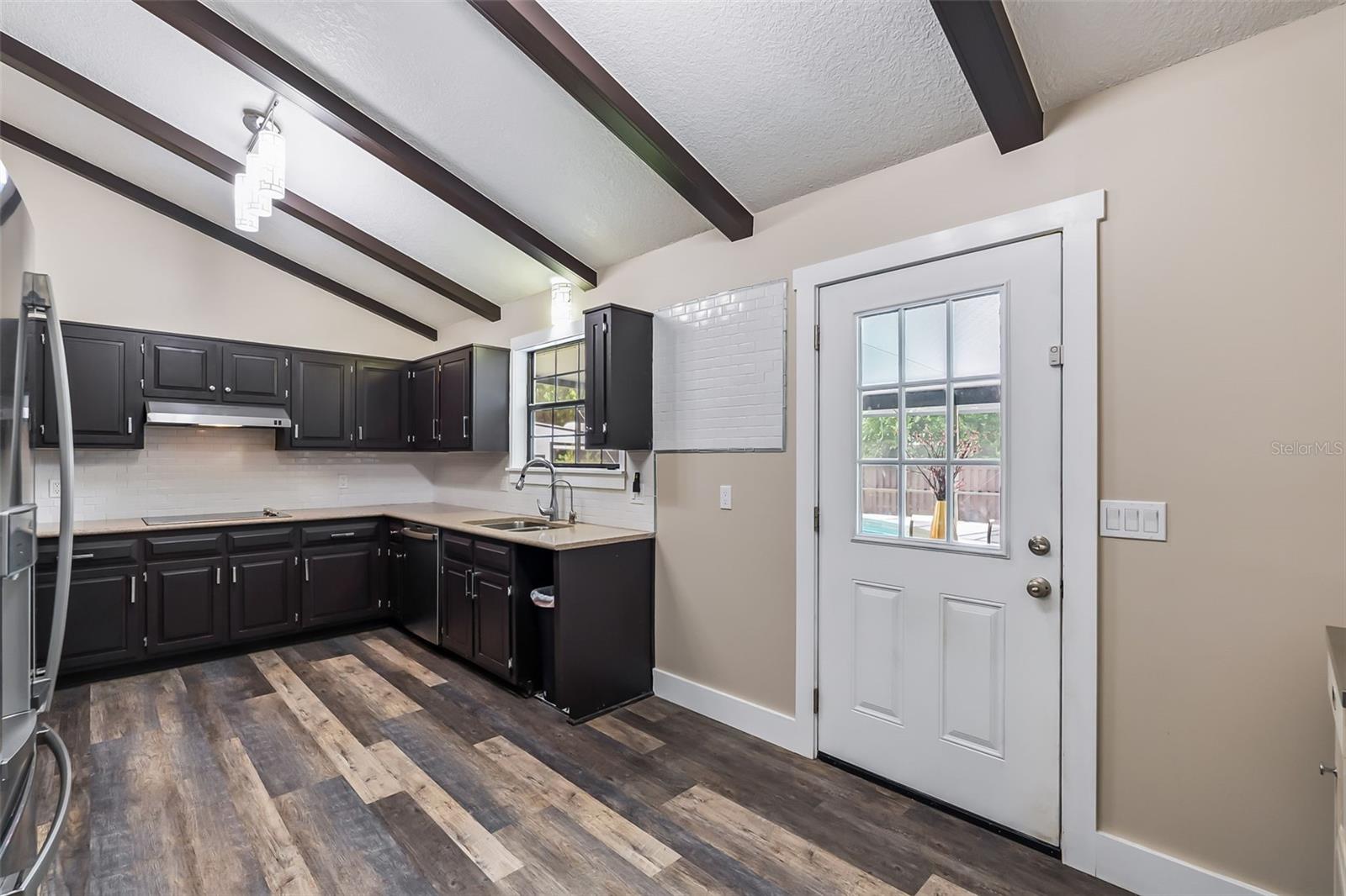 Image 14 of 47 For 102 Thicket Lane