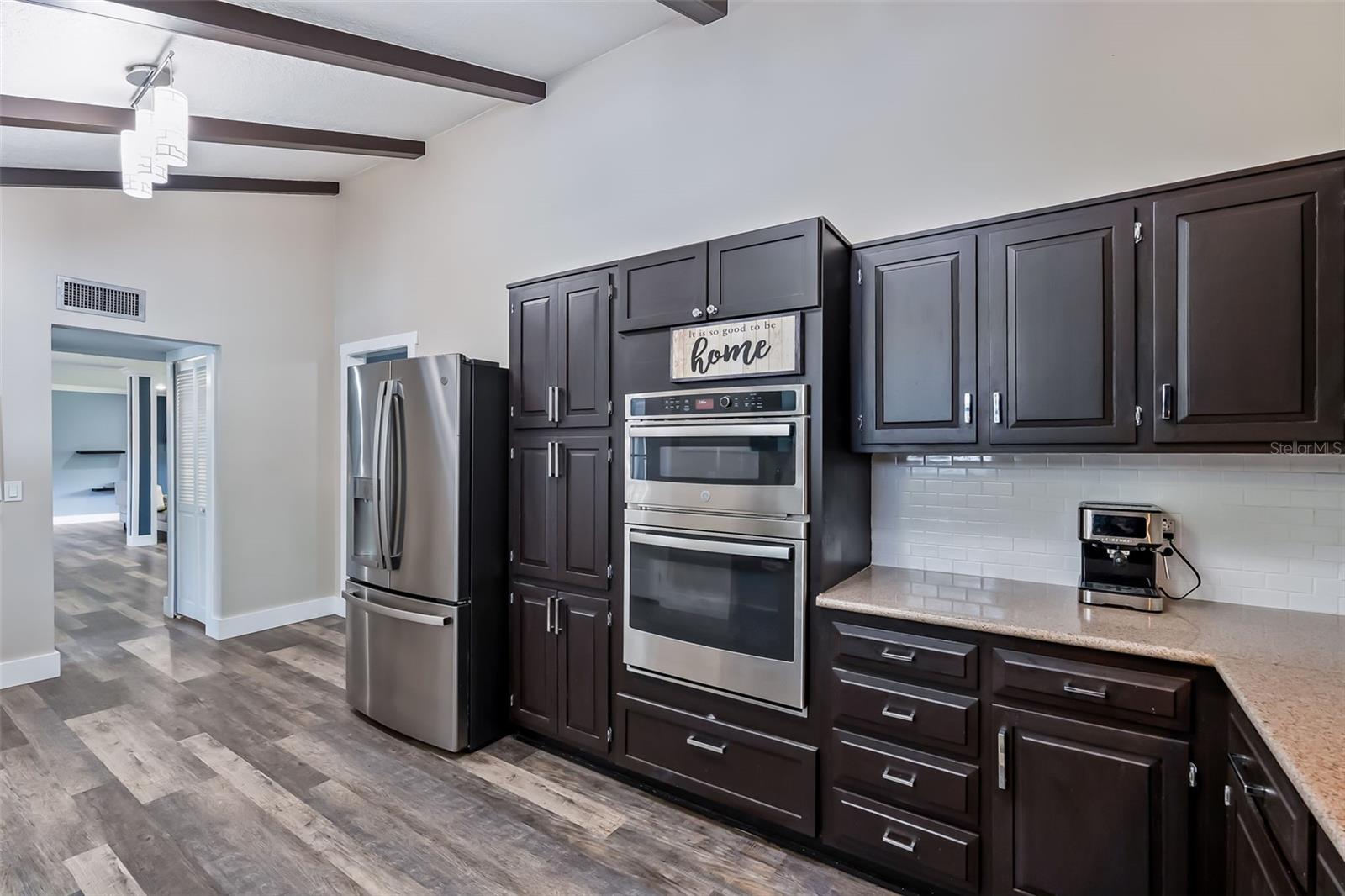 Image 17 of 47 For 102 Thicket Lane