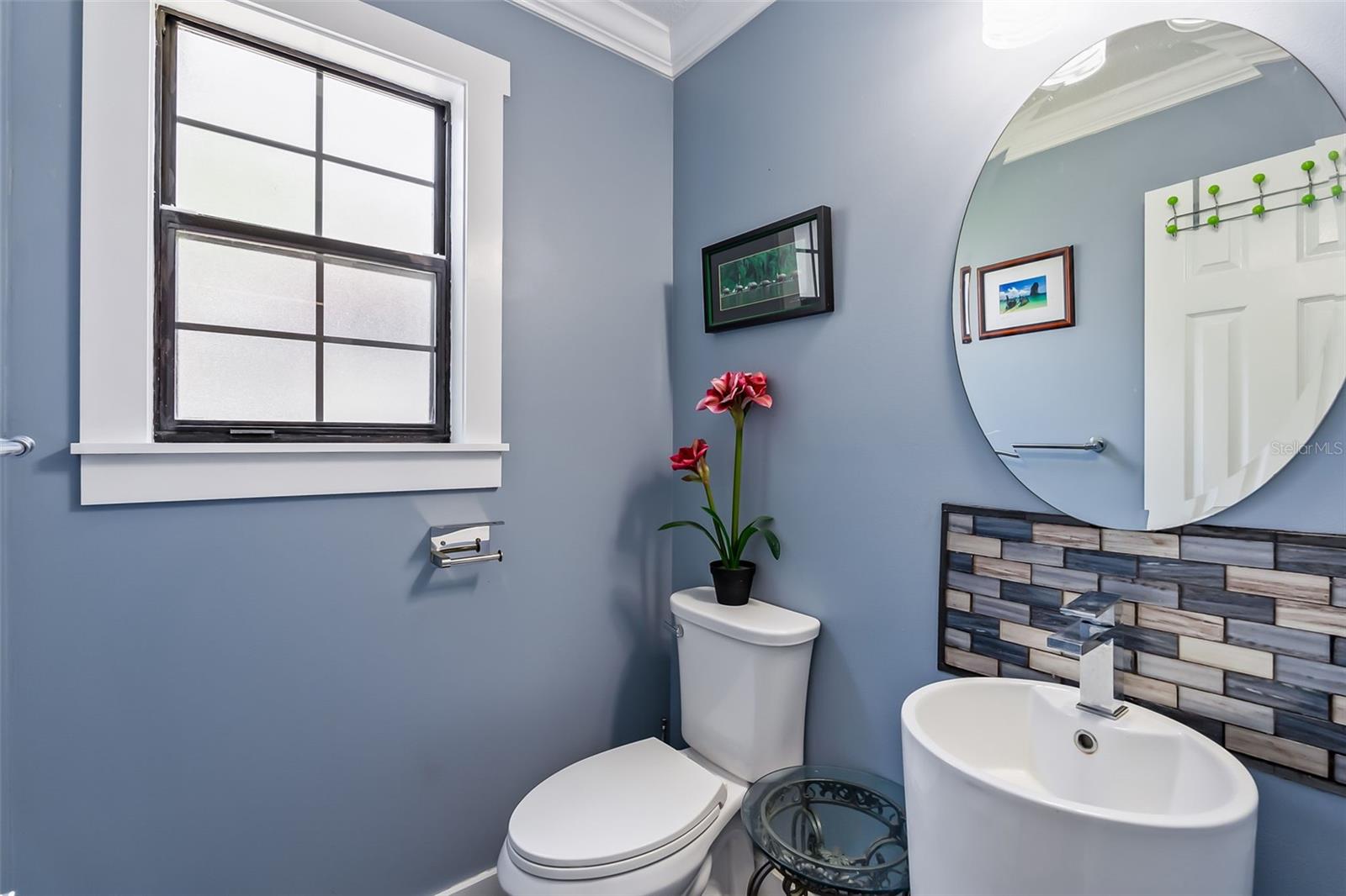 Image 18 of 47 For 102 Thicket Lane