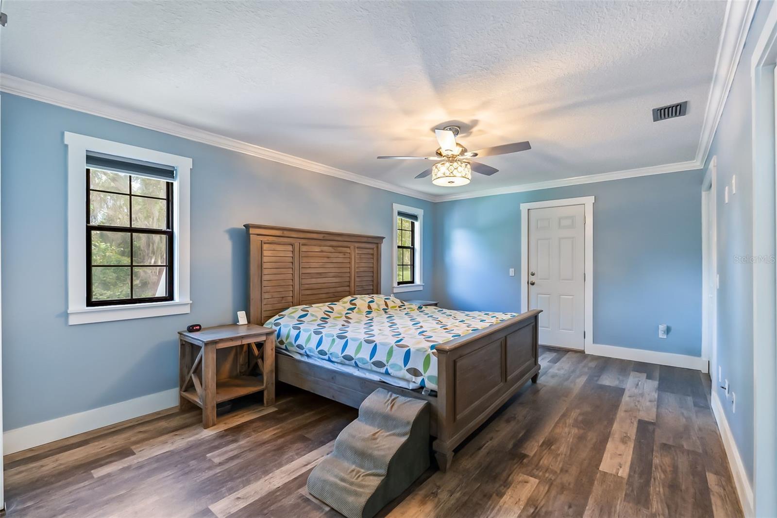 Image 21 of 47 For 102 Thicket Lane