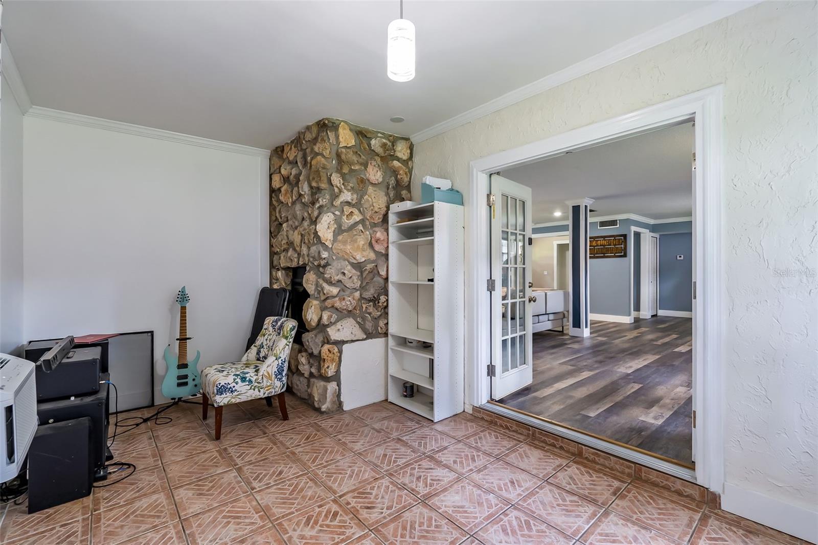 Image 31 of 47 For 102 Thicket Lane