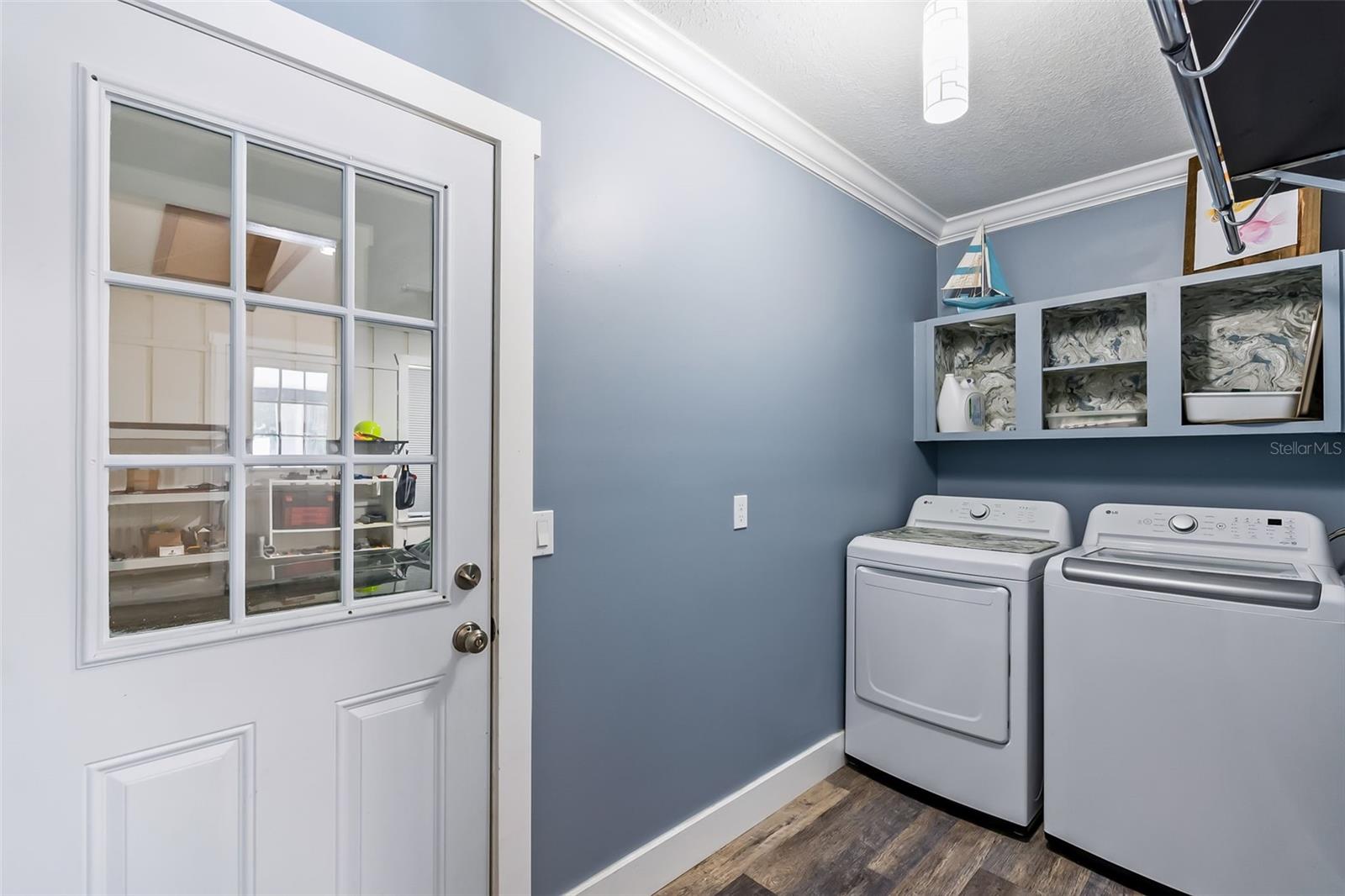 Image 32 of 47 For 102 Thicket Lane