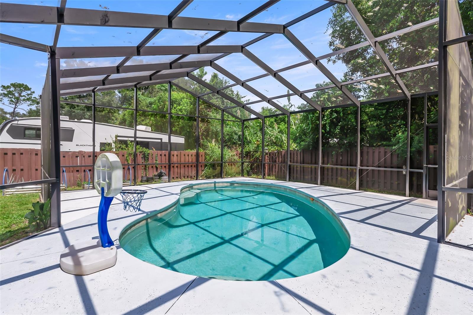 Image 36 of 47 For 102 Thicket Lane