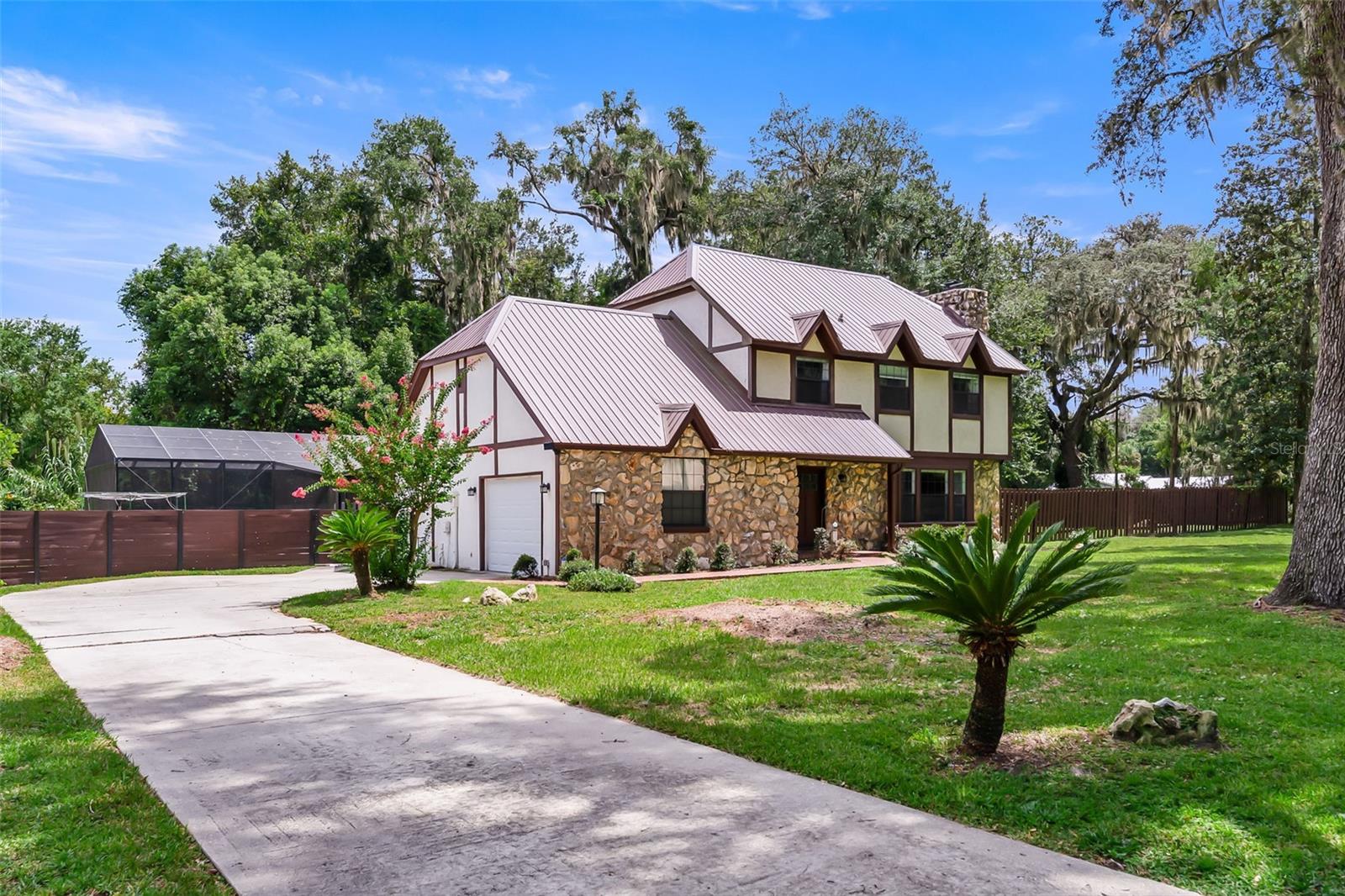 Image 4 of 47 For 102 Thicket Lane