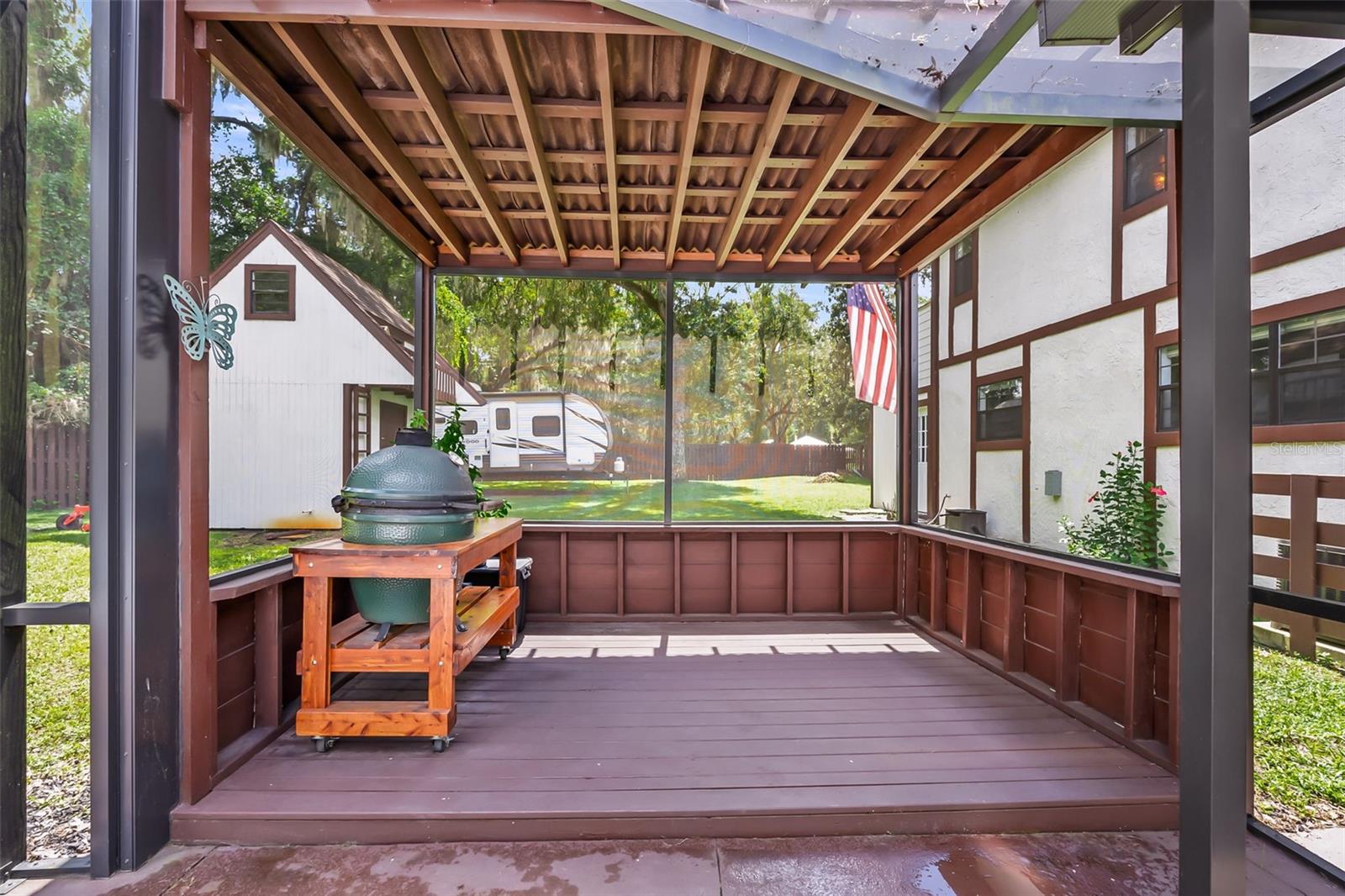 Image 40 of 47 For 102 Thicket Lane