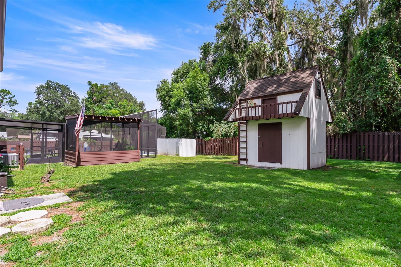 Image 42 of 47 For 102 Thicket Lane