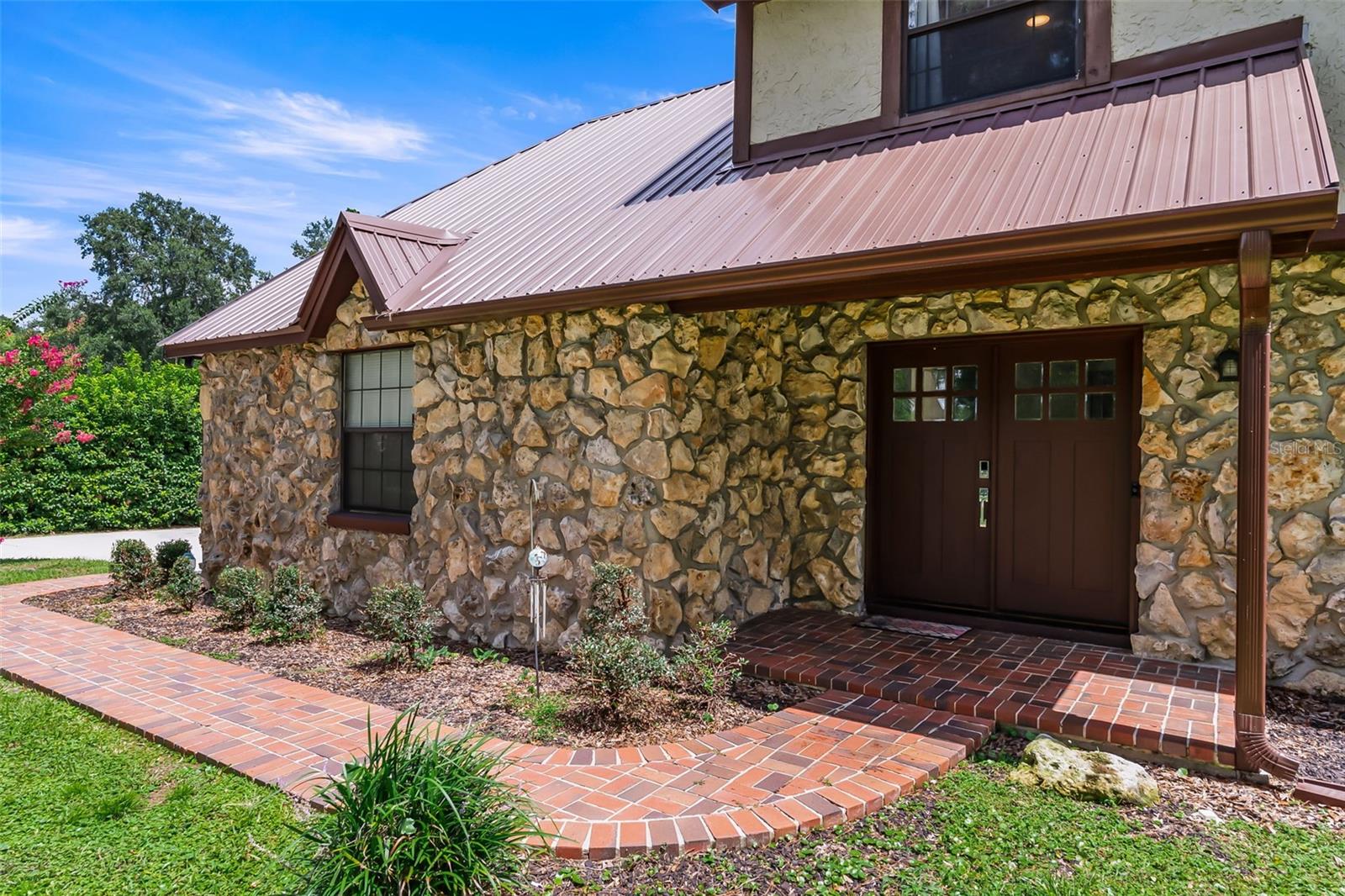 Image 5 of 47 For 102 Thicket Lane