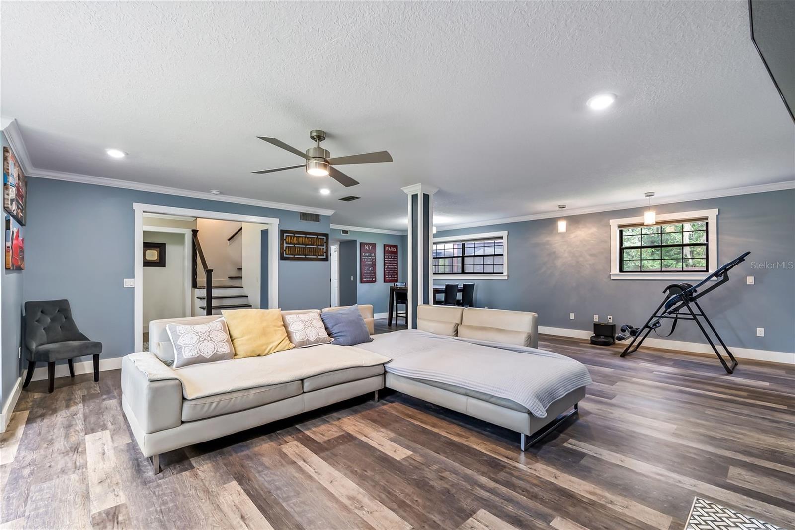 Image 7 of 47 For 102 Thicket Lane