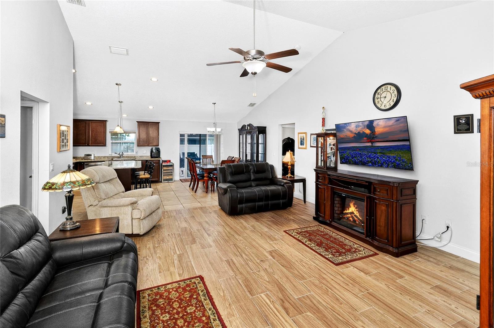 Image 5 of 24 For 9977 51st Court