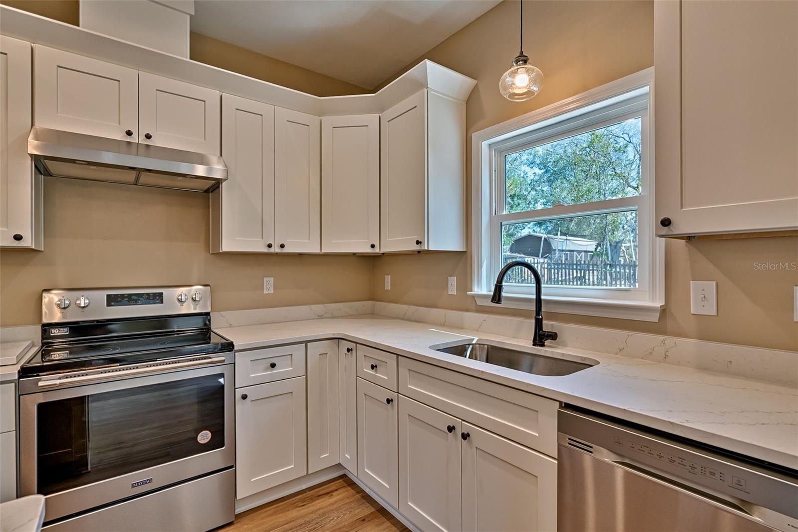 Image 11 of 24 For 484 44th Street