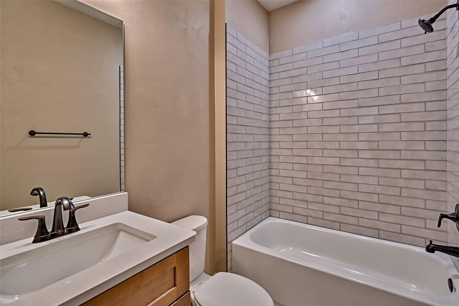 Image 20 of 24 For 484 44th Street