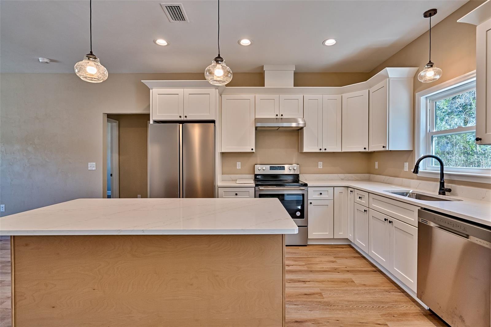 Image 9 of 24 For 484 44th Street