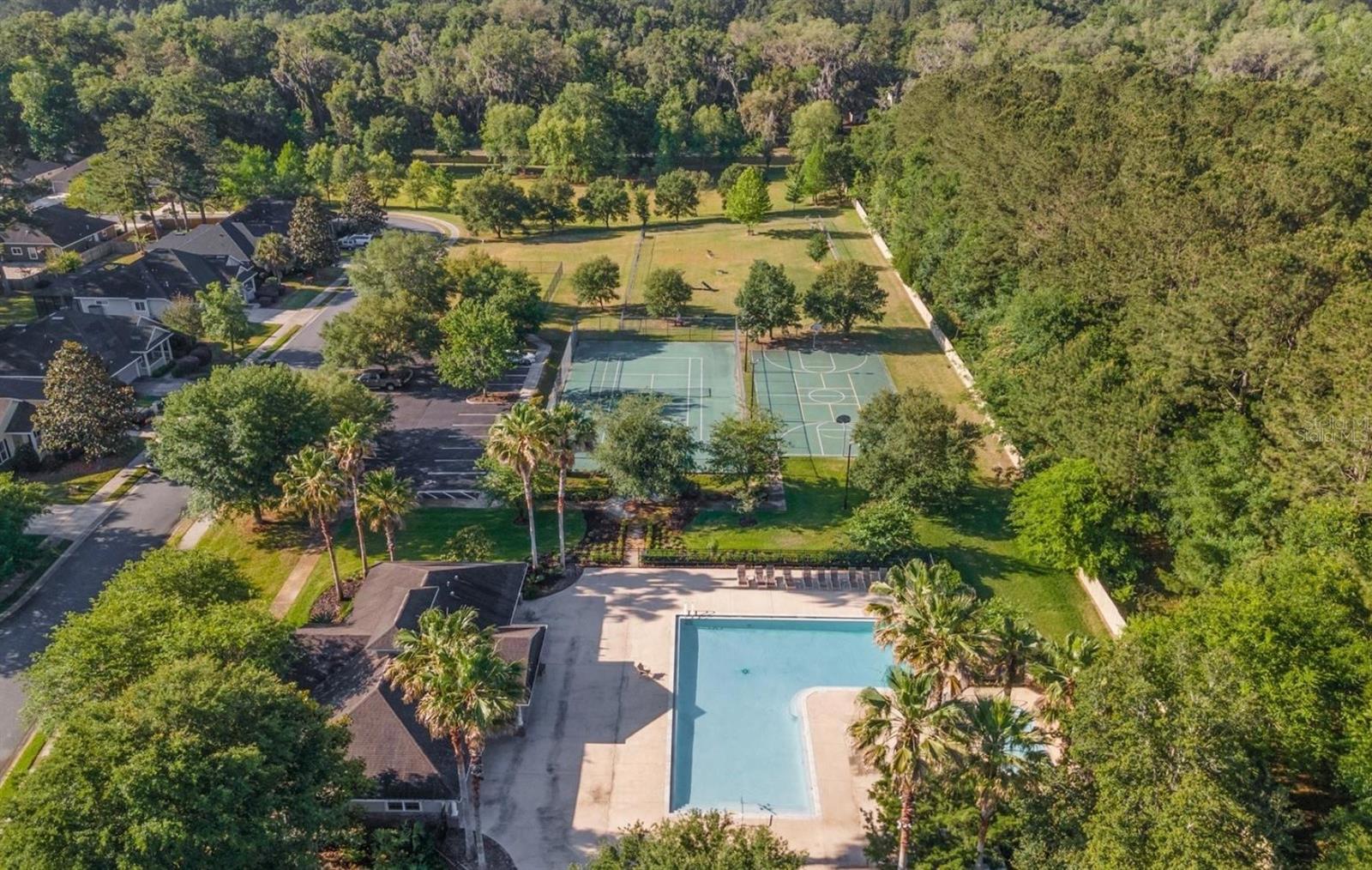 Image 35 of 41 For 14637 27th Place