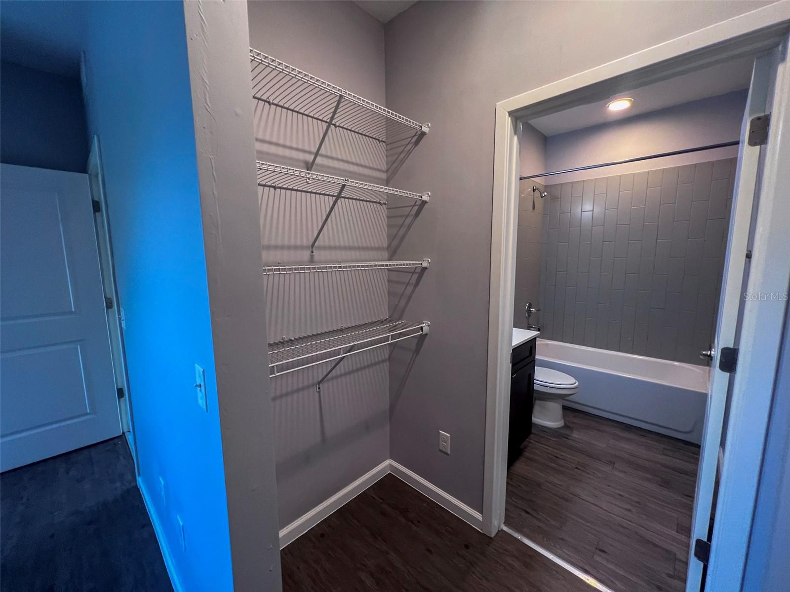 Image 17 of 23 For 204 18th Street 7