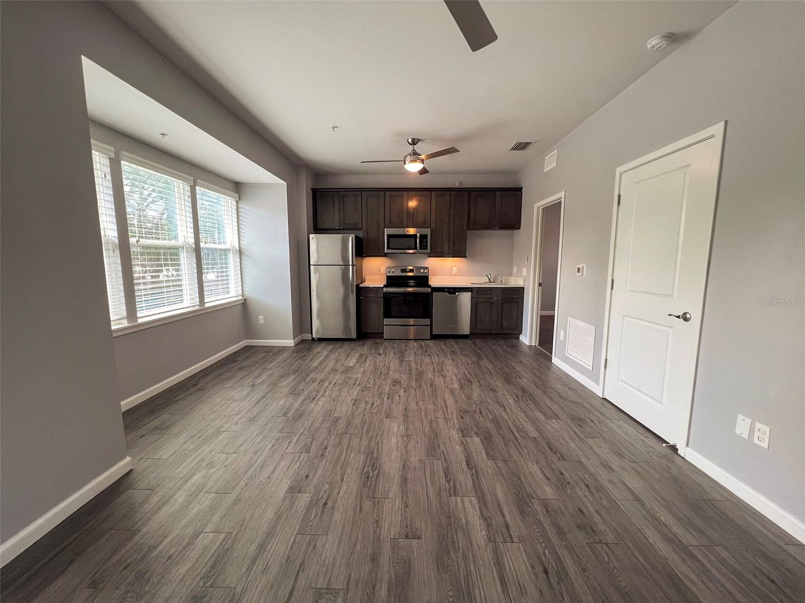 Image 3 of 23 For 204 18th Street 7