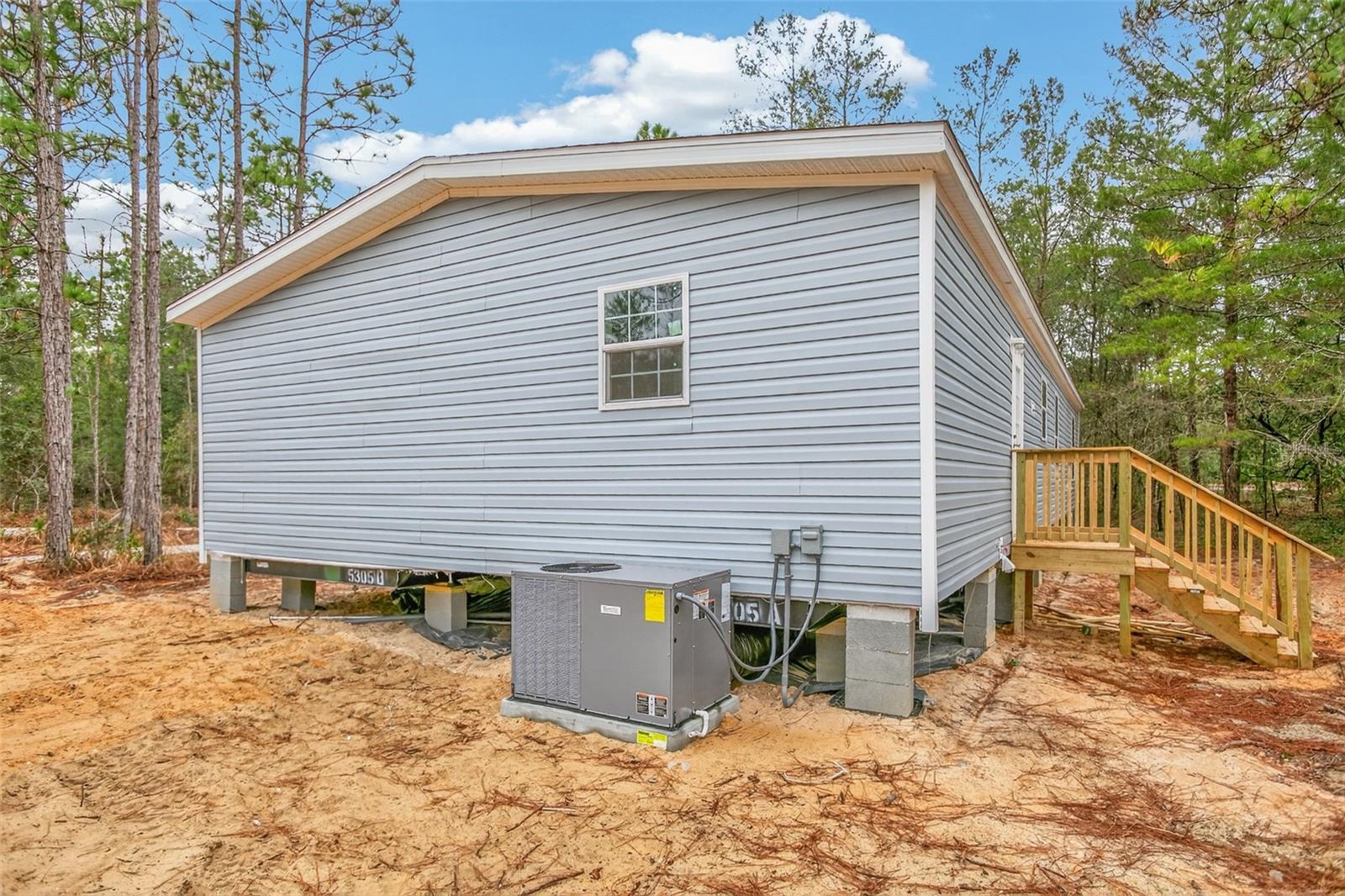 Image 38 of 74 For 419 Lily Trail