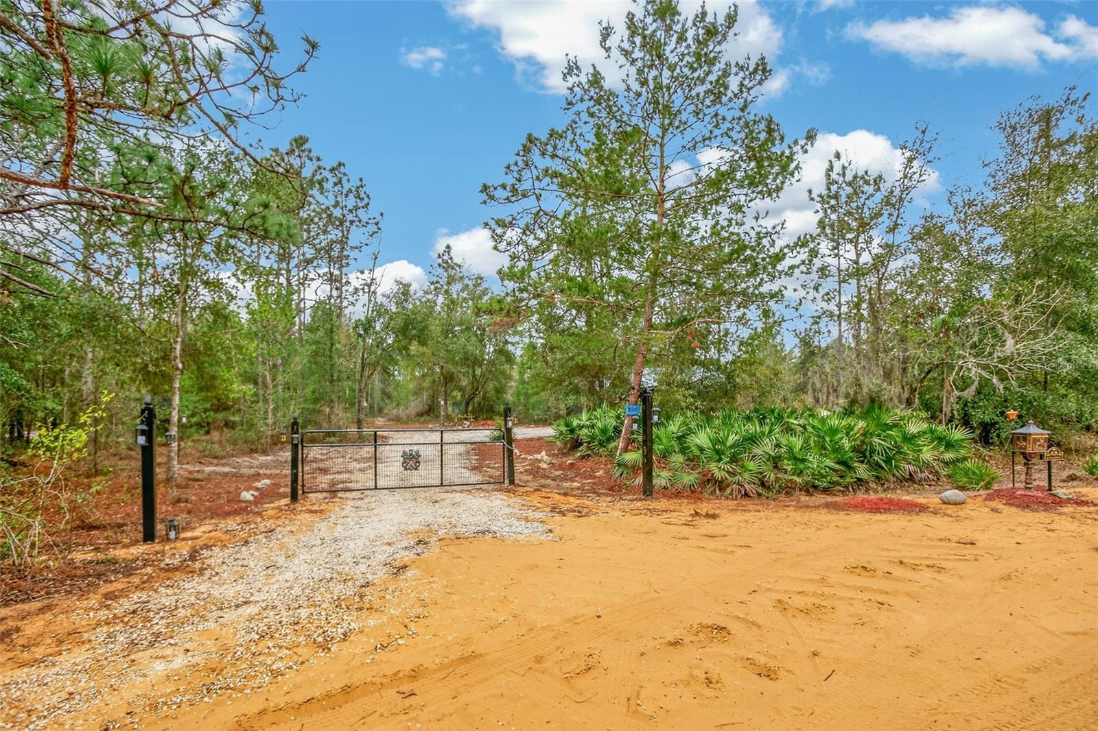 Image 56 of 74 For 419 Lily Trail