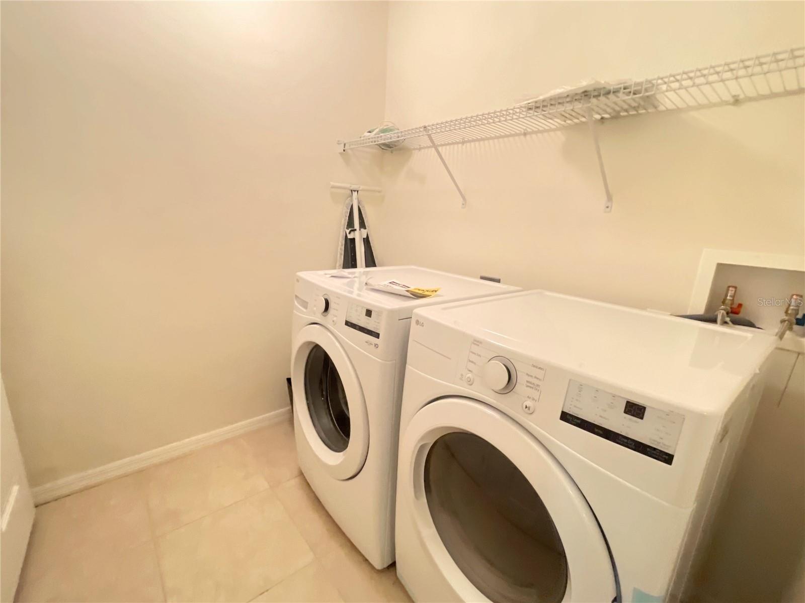 Image 24 of 33 For 1559 Nw 29th Road 5