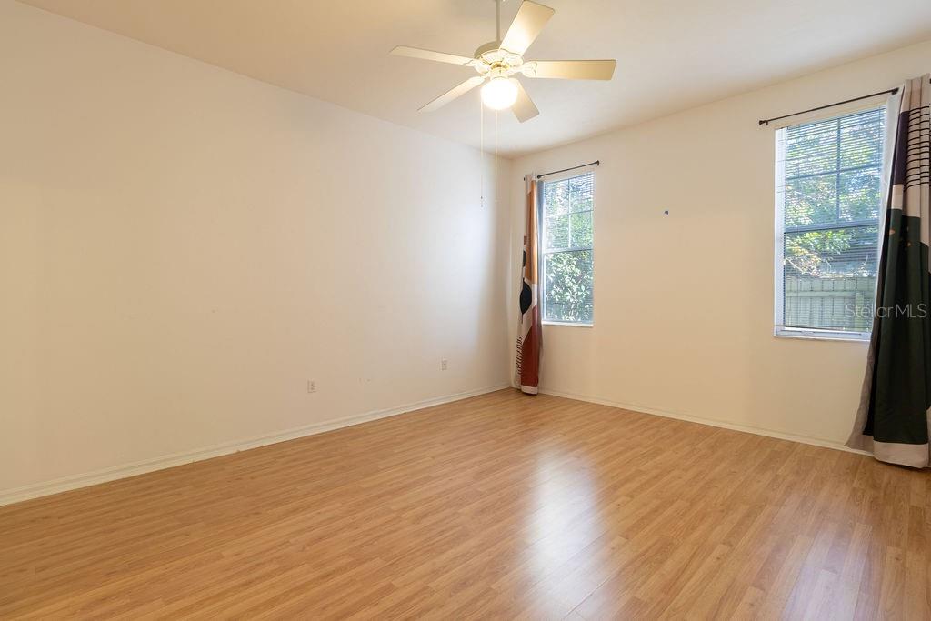 Image 21 of 30 For 9918 52nd Road