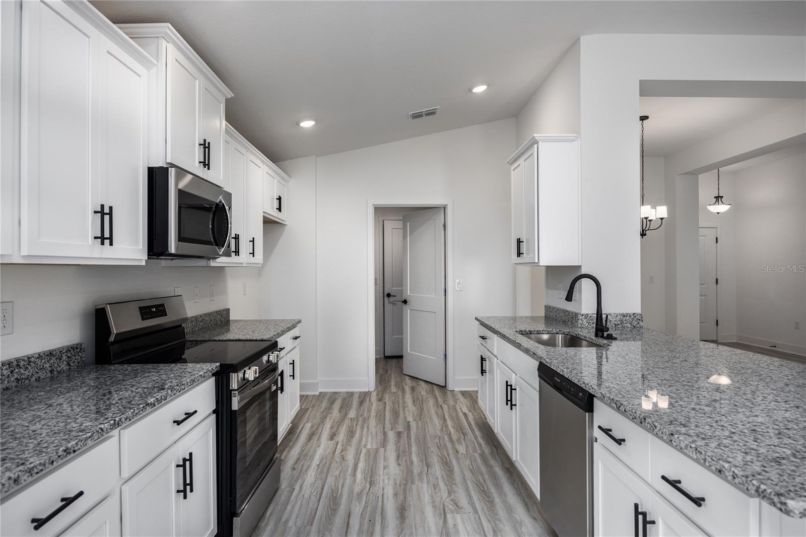 Image 8 of 21 For 13622 150th Circle