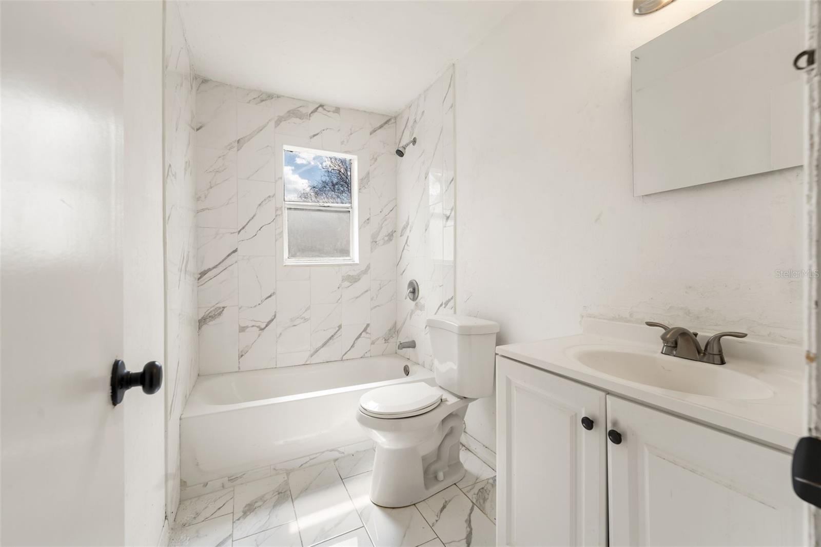 Image 11 of 21 For 1911 14th Avenue