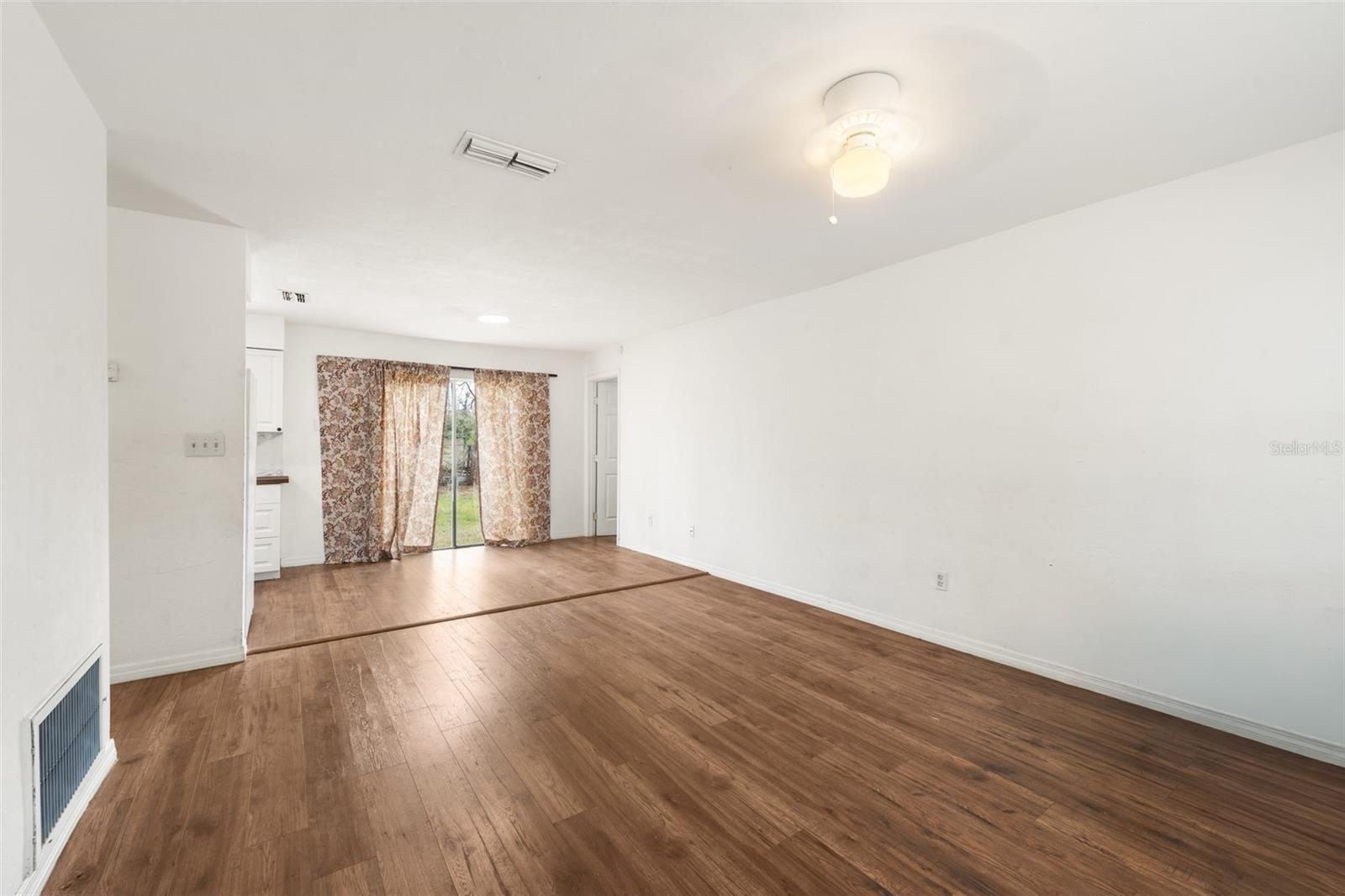 Image 4 of 21 For 1911 14th Avenue