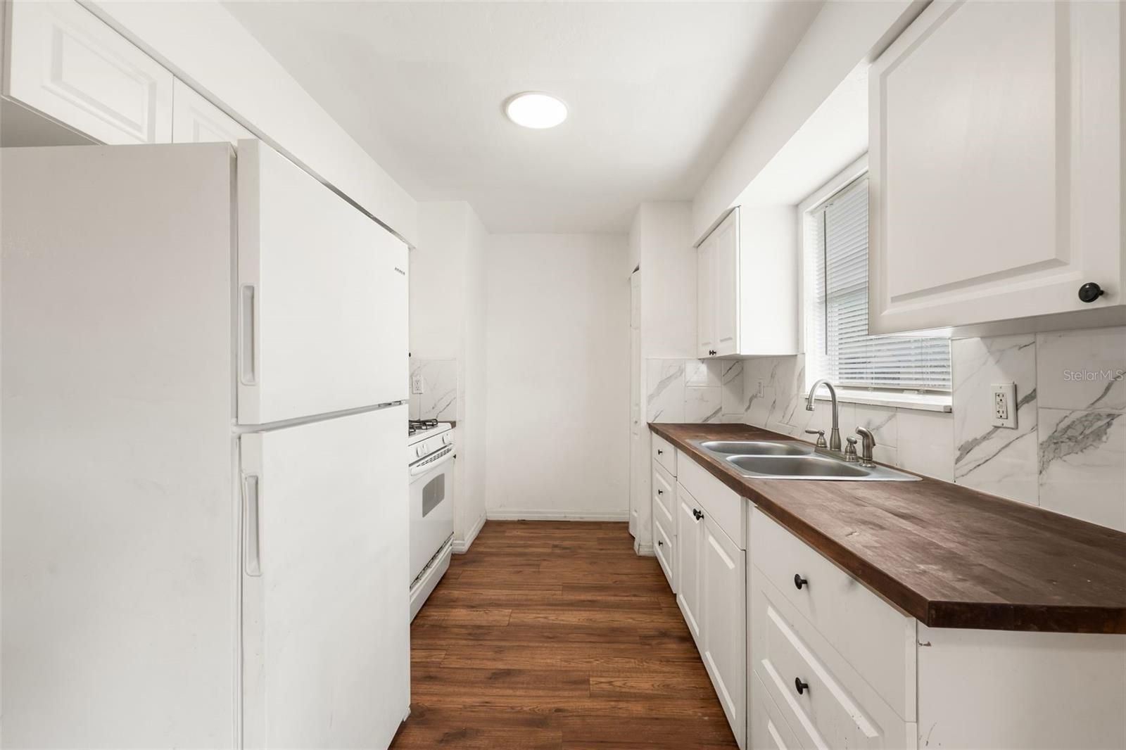 Image 9 of 21 For 1911 14th Avenue