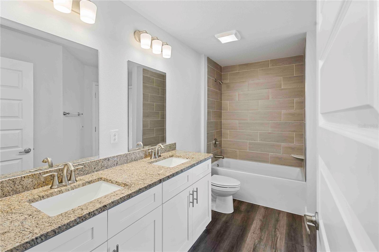 Image 10 of 44 For 483 Bellflower Drive