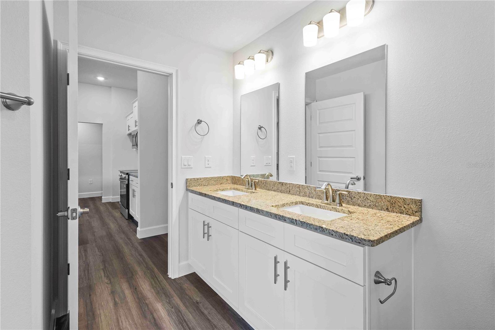 Image 30 of 44 For 483 Bellflower Drive