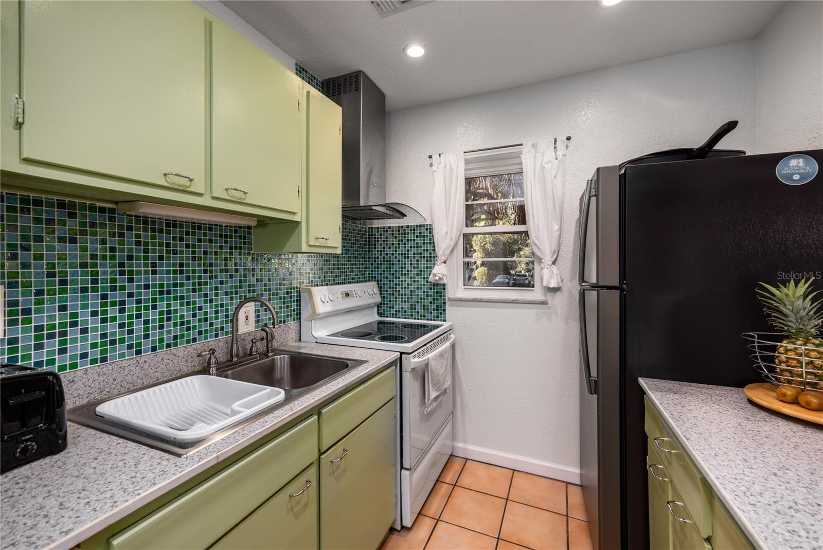 Image 10 of 29 For 1522 25th Street D