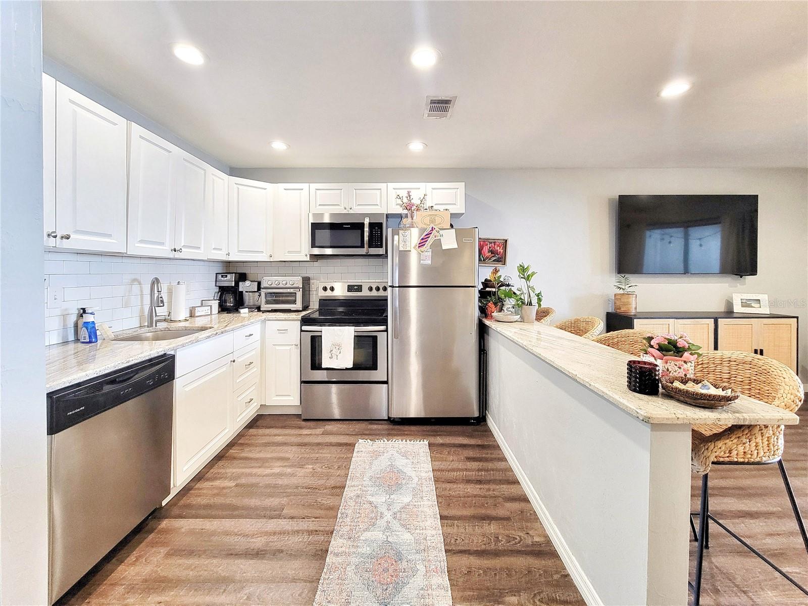 Image 5 of 22 For 2830 14th Drive