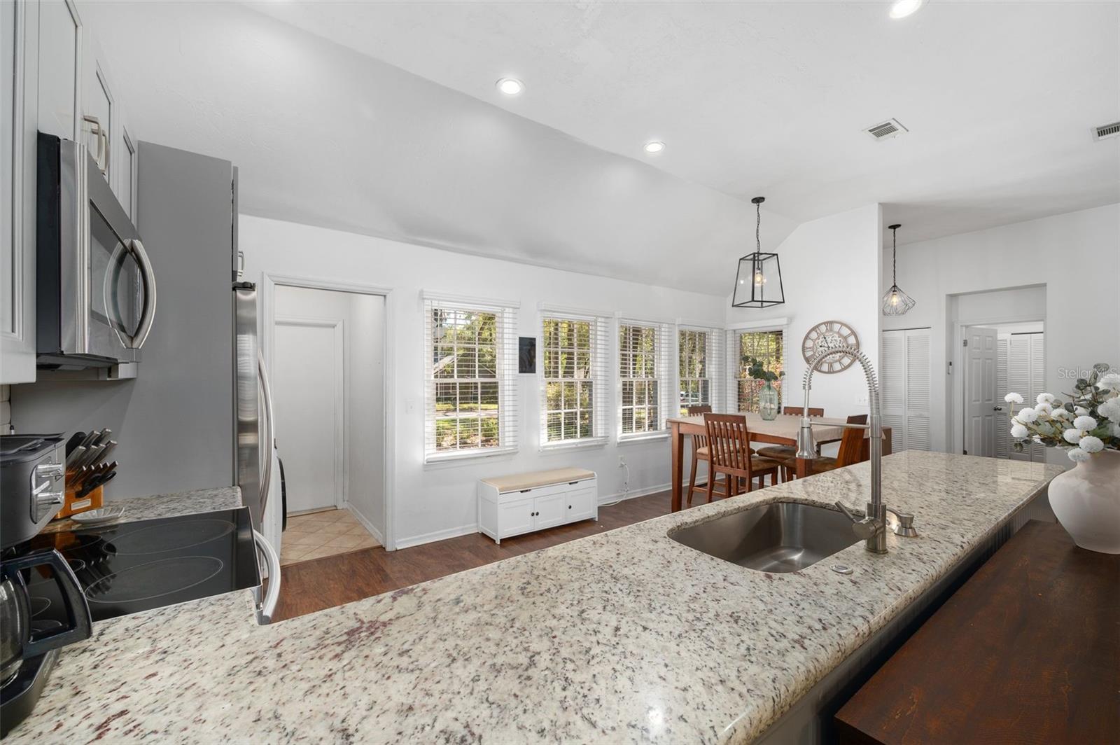 Image 10 of 41 For 5326 83rd Terrace
