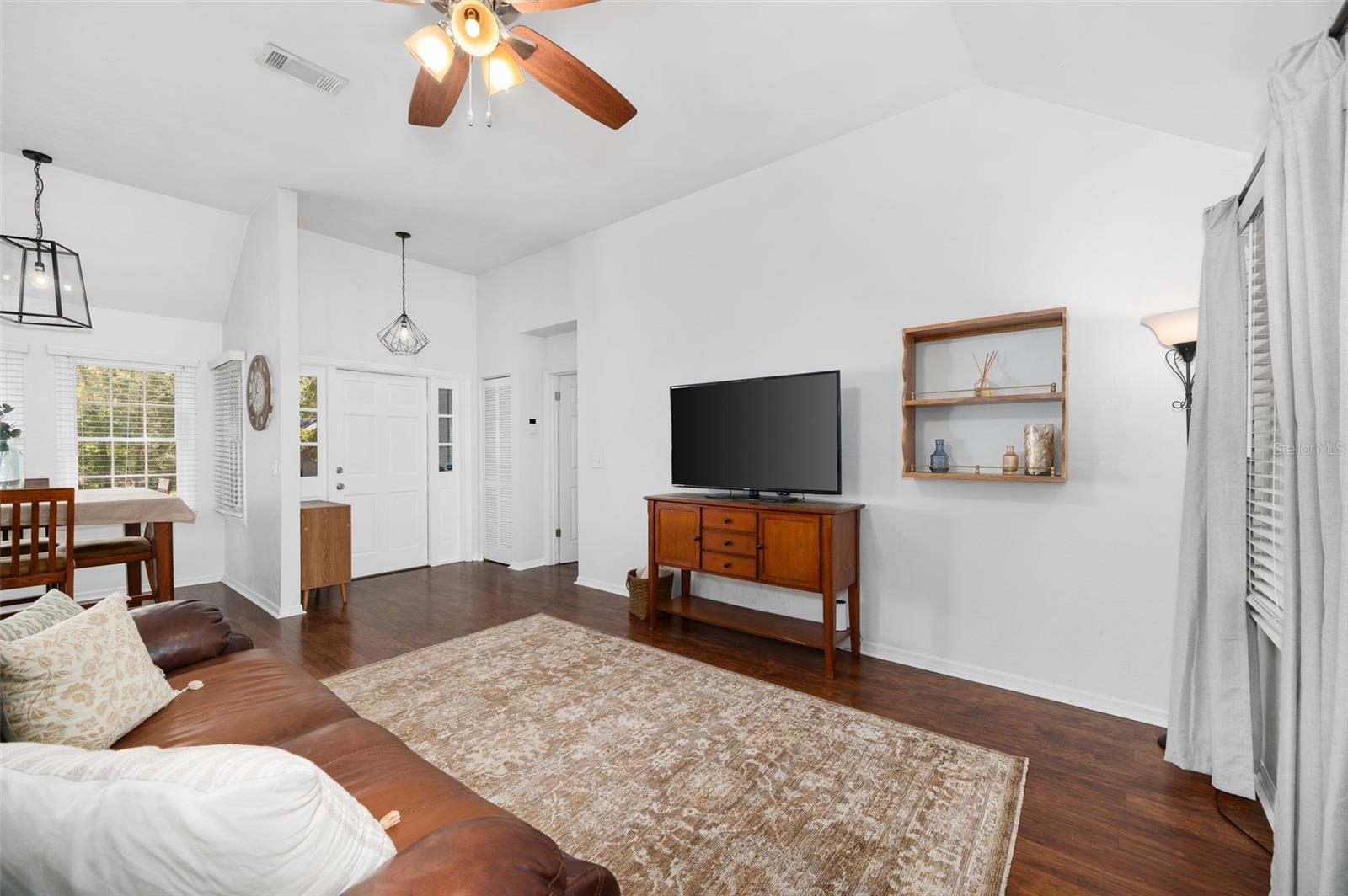 Image 7 of 41 For 5326 83rd Terrace