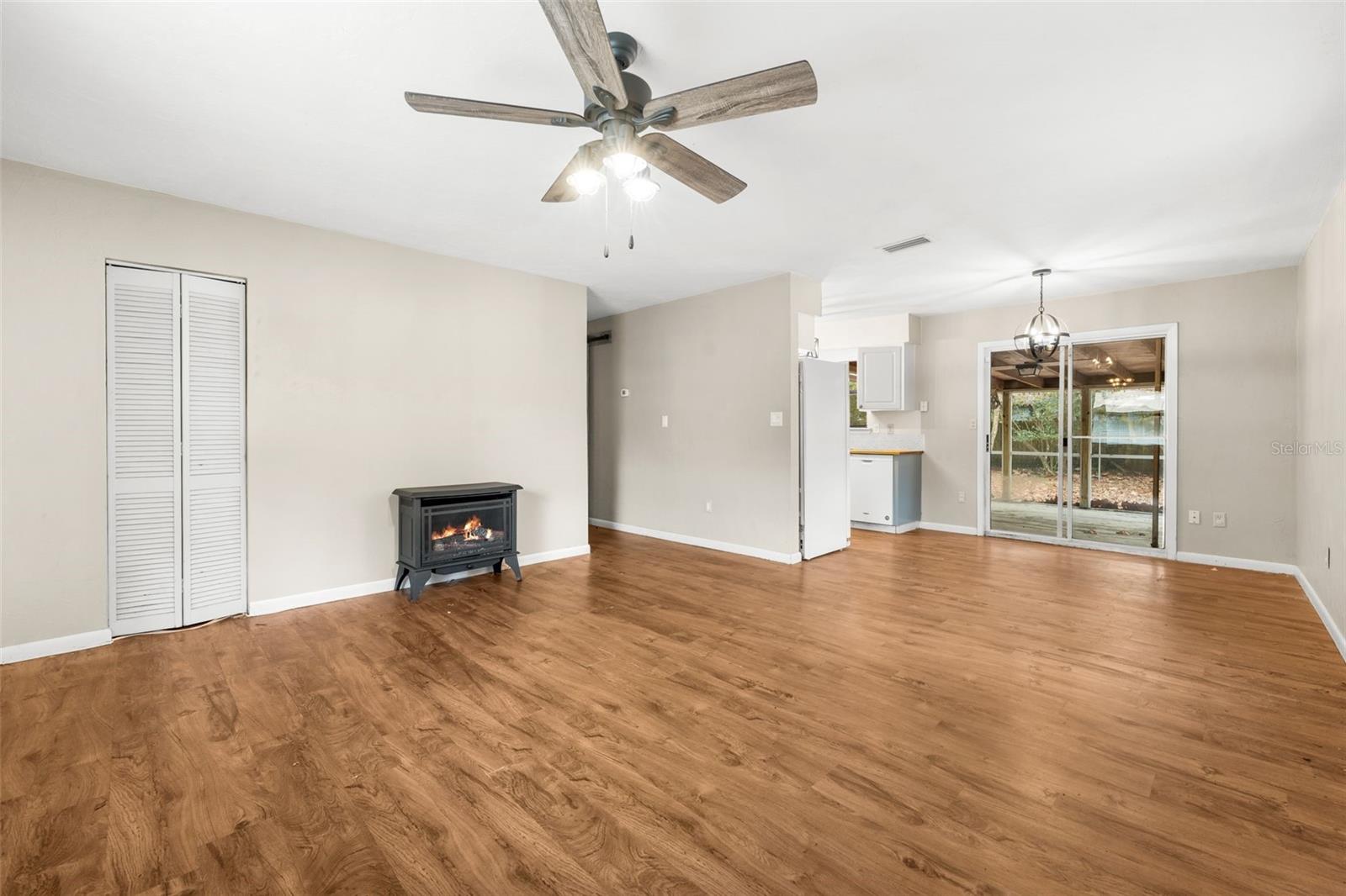 Image 7 of 34 For 2705 47th Place