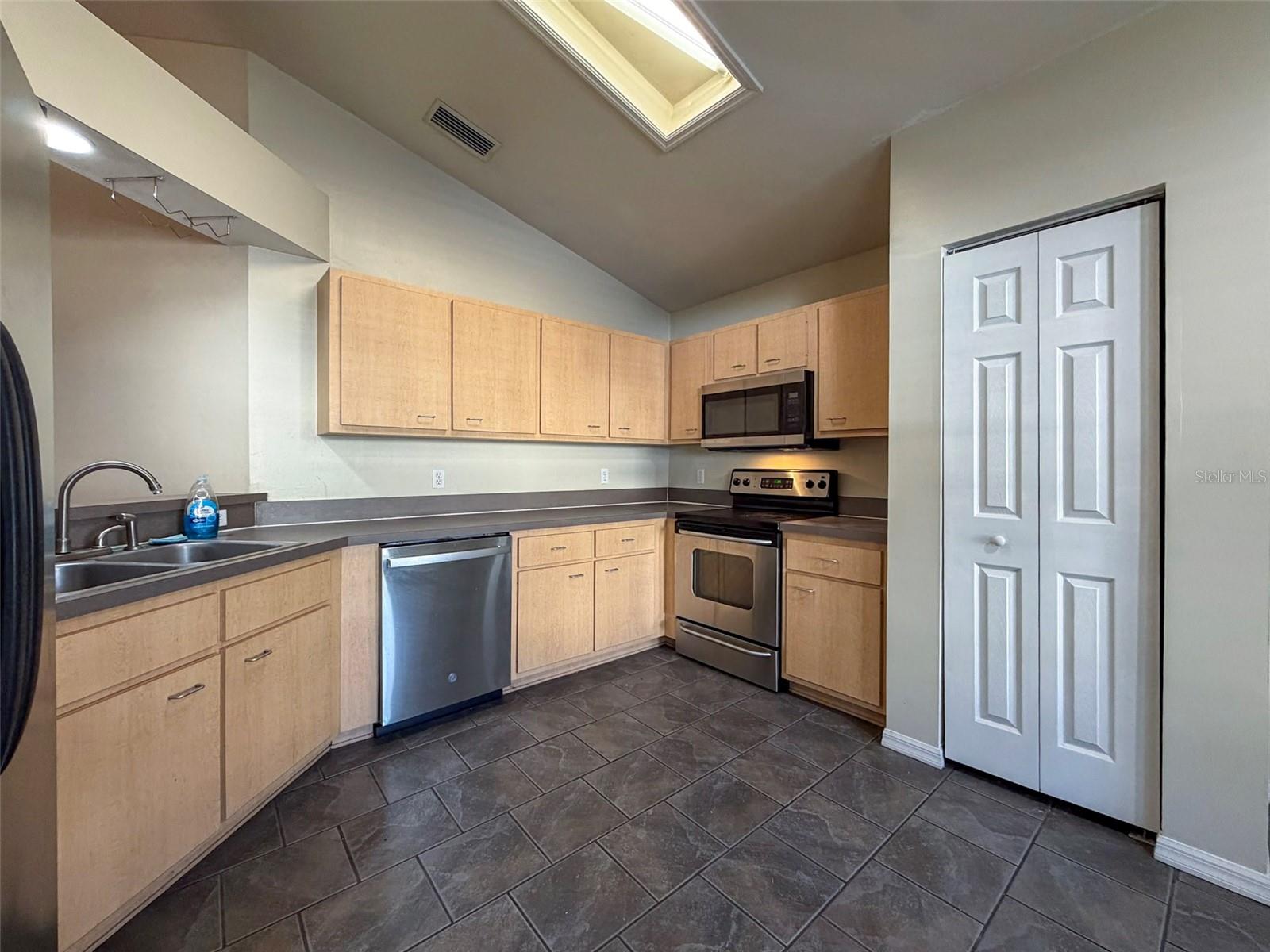 Image 5 of 34 For 2131 52nd Place