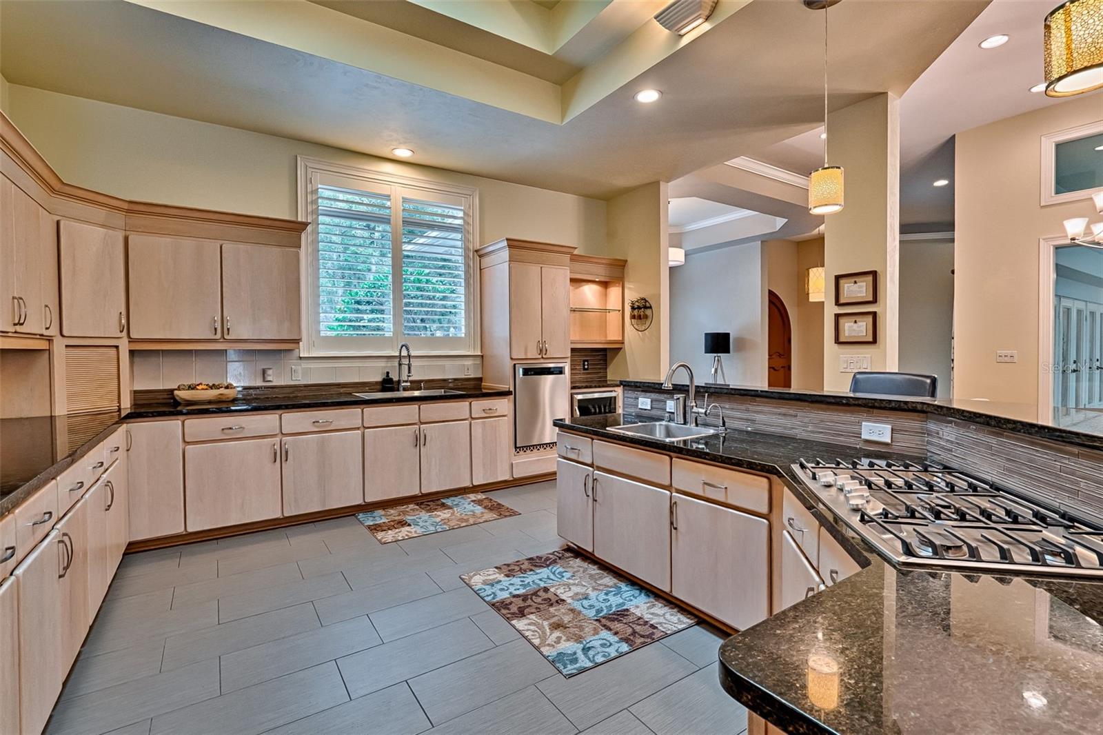 Image 10 of 64 For 10505 41st Place